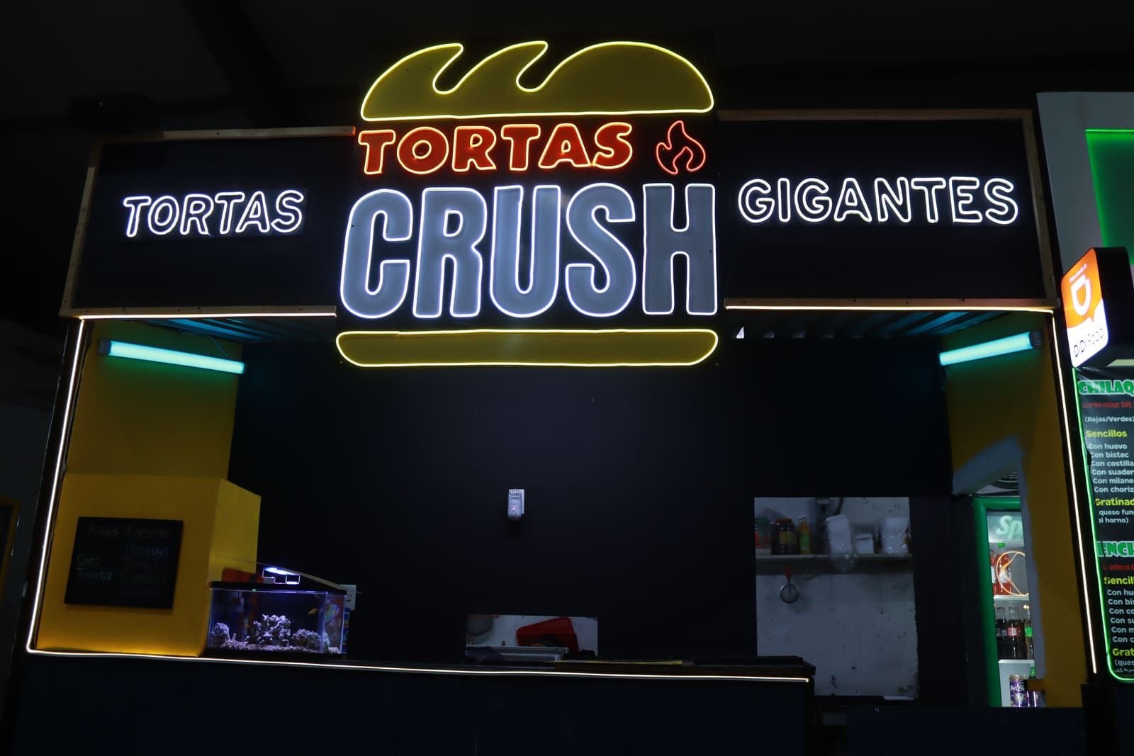 Fotografía de Tortas Crush, local de tortas gigantes en Pabellón Texcoco